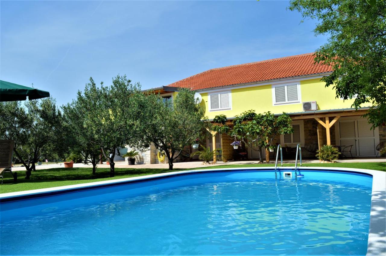 Studio Apartments Luka Biograd - Benkovac Eksteriør billede