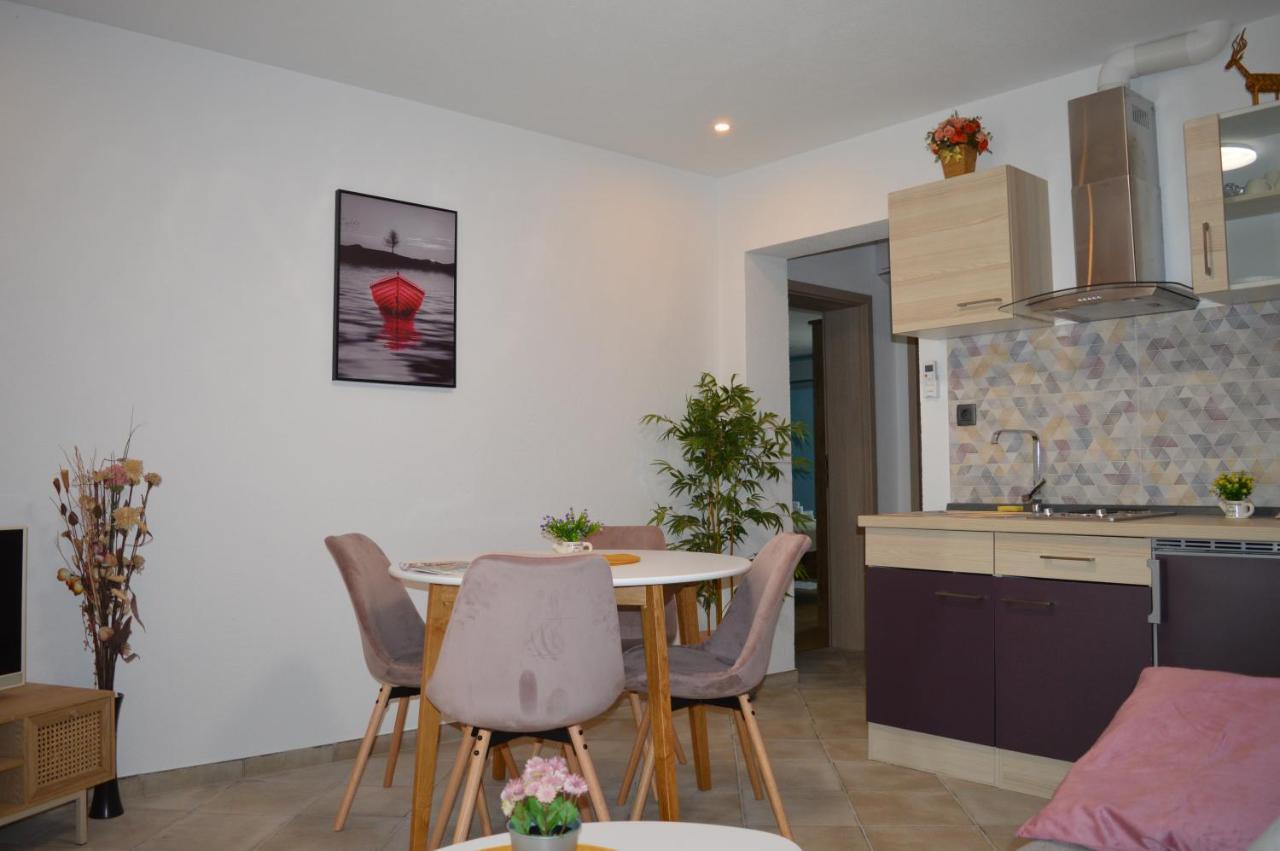 Studio Apartments Luka Biograd - Benkovac Eksteriør billede
