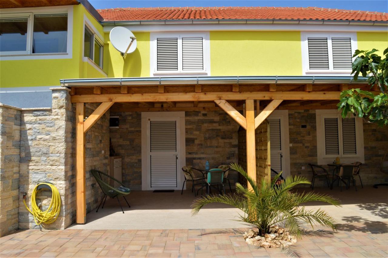Studio Apartments Luka Biograd - Benkovac Eksteriør billede