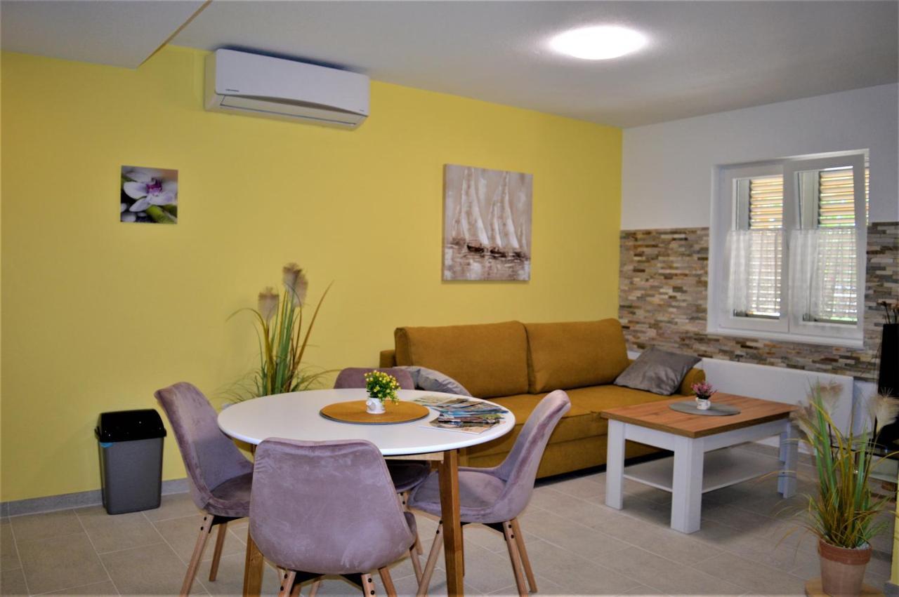 Studio Apartments Luka Biograd - Benkovac Eksteriør billede