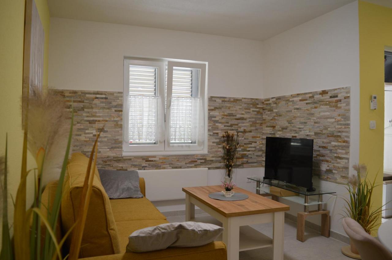 Studio Apartments Luka Biograd - Benkovac Eksteriør billede